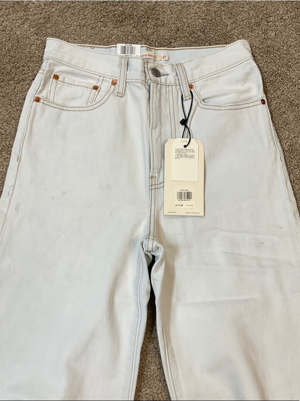 Light Wash Levi’s Ribcage Wide Leg Jeans - Size 27x32 - Picture 2 of 6
